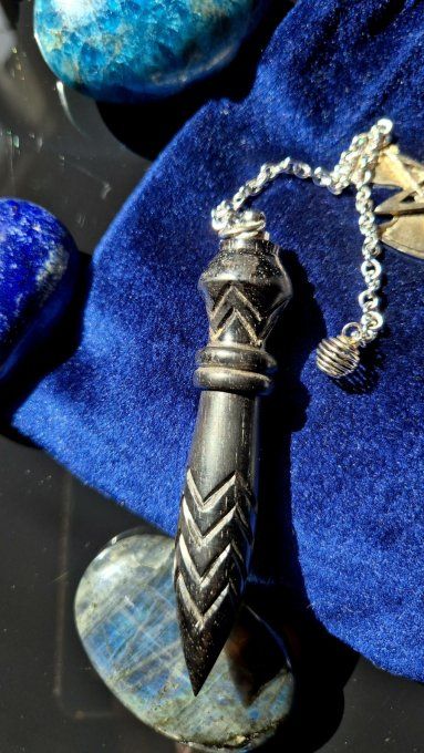 Magnétisme à distance